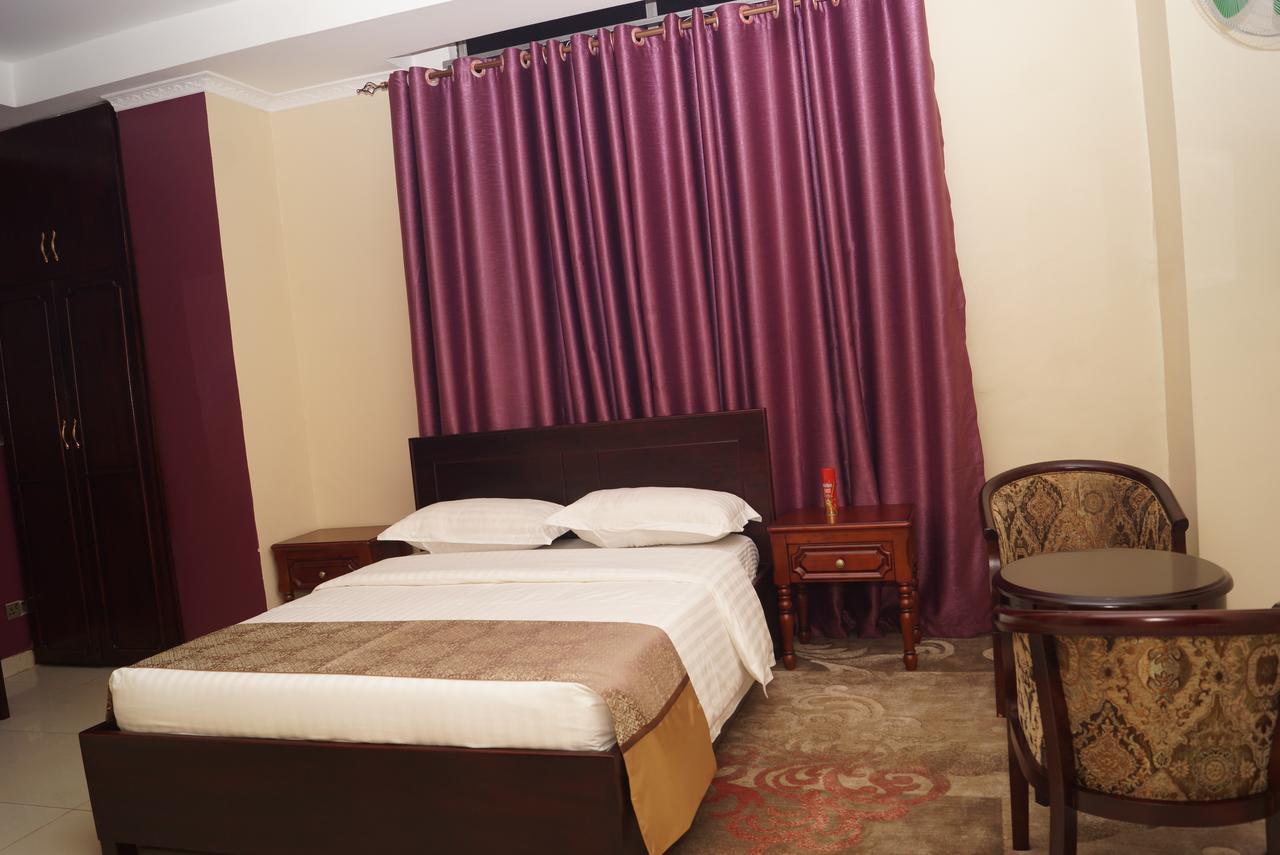 Diamonds Hotel 캄팔라 외부 사진